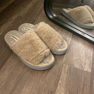 Dearfoams girls slippers